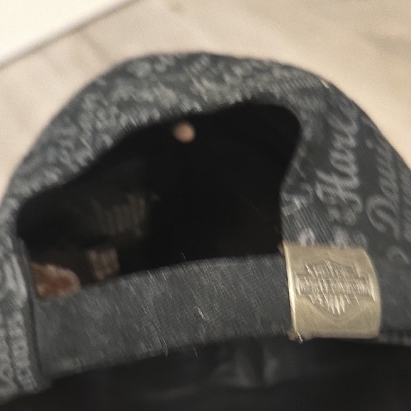 Harley-Davidson Gray Patterned Cap with Rhinestone Logo - Picture 9 of 9